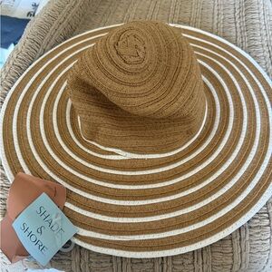 Shade & Shore Tan and White Striped Hat